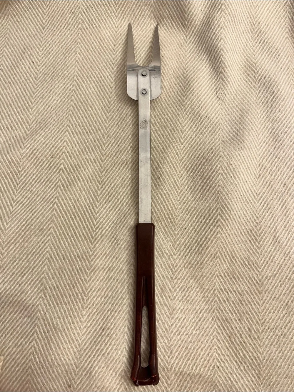 Stanhome Stainless 2 Prong Meat Fork 13” Vintage Brown Handle Used